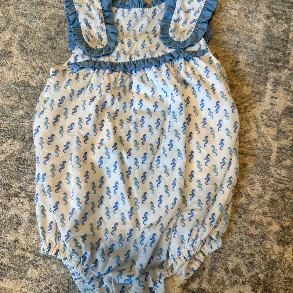 James and Lottie Seahorse Bubble EUC 9 Month blue summer beach